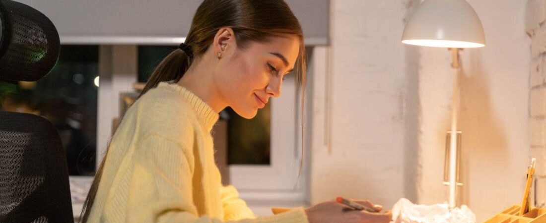 Best Color Temperature for Home Office Lighting: Choose the Perfect Kelvin Level for Productivity