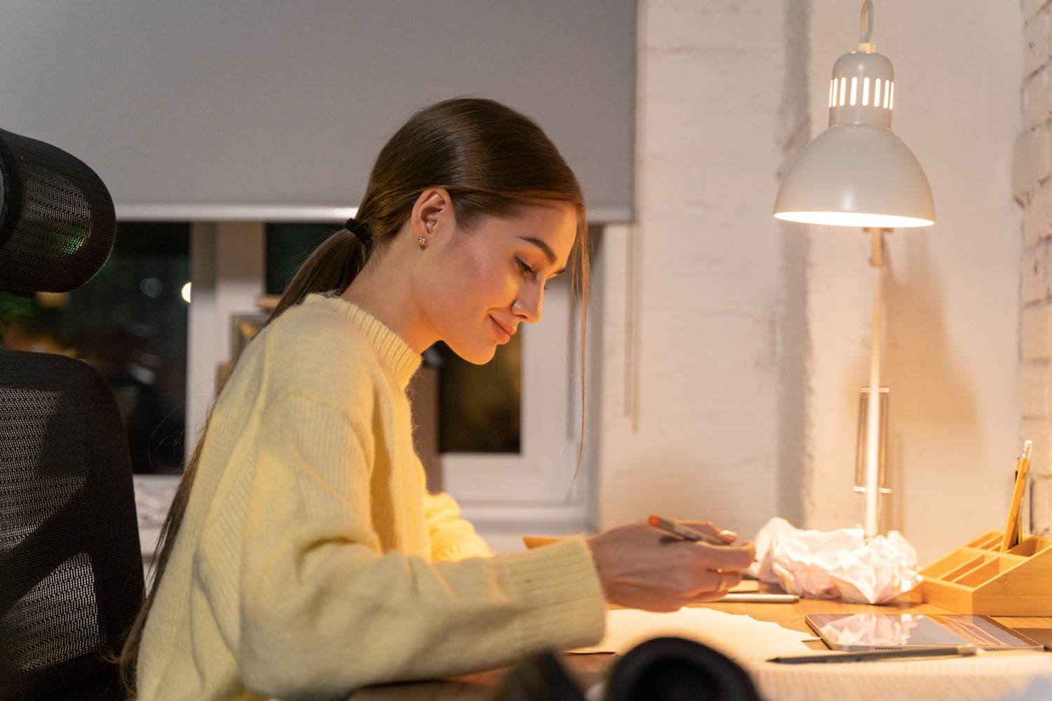 Best Color Temperature for Home Office Lighting: Choose the Perfect Kelvin Level for Productivity